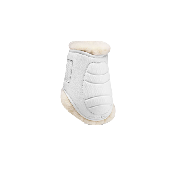 Gatusos Deluxe Protection Bakskydd 2-Pack är bakskydd för din häst med lyxigt syntetiskt fårskinn. Bakskydden erbjuder en enastående hållbarhet och lätthet!