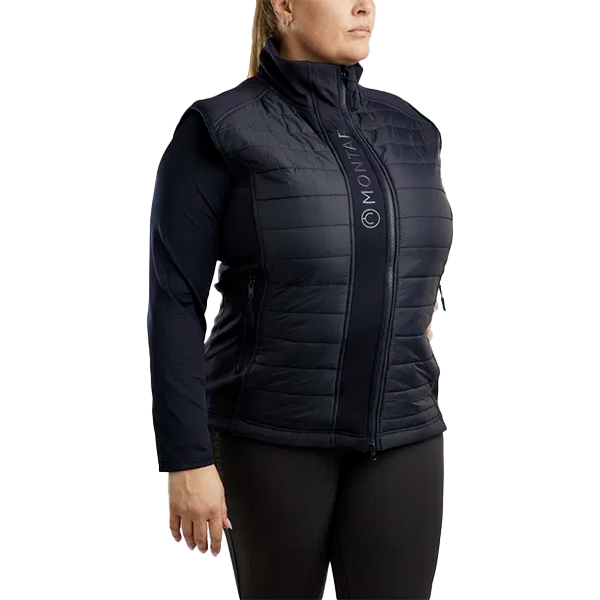 Montar Emma Quilt Bodywarmer Curve är perfekt för både ridning samt vardagsbruk och är ett måste för alla ryttare som vill kombinera funktion och mode!