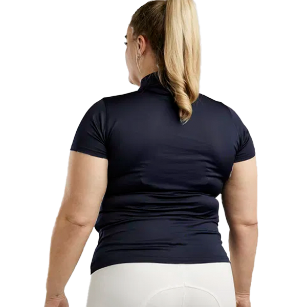 Montar Everly Kortärmad Polotröja Curve är en den perfekta pikétröjan för träning med korta ärmar som kombinerar stil och funktion på rätt sätt!