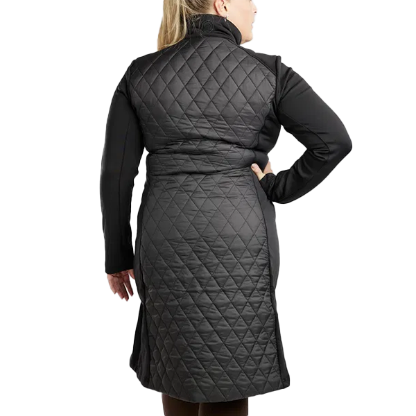 Montar MoQuinn Hybrid Jacket Curve är en lång quiltad jacka som är designad för både stallarbete och ridning! Optimal komfort i alla väderförhållanden!