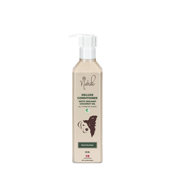 Nathalie Deluxe Conditioner 250 ml är ett svanenmärkt balsam med ekologisk kokosolja och Aloe Vera för din hund! Balsamet är oparfymerat med en unik effekt!