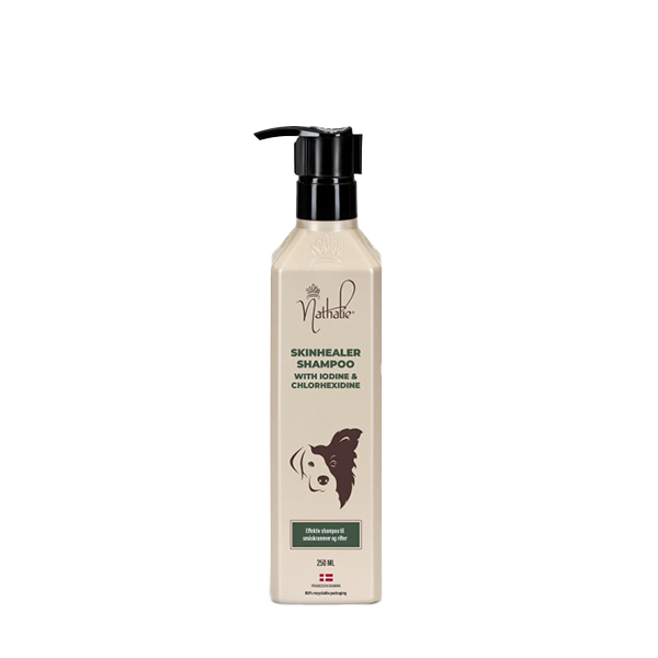 Nathalie Dog Skinhealer Schampo 250 ml är ett effektivt schampo som rengör på djupet! Schampot dämpar irritation och lugnar torr hud!