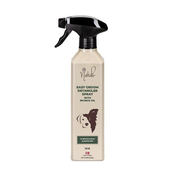 Nathalie Easy Groom Detangler Spray är en sprej som gör pälsen lätt att reda ut! Sprejen innehåller ricinolja, vilket tillför fukt och glans till pälsen!