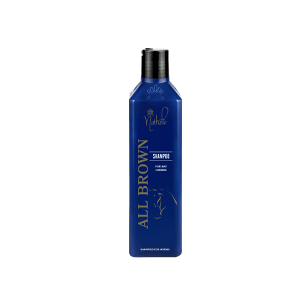 Nathalie All Brown Shampoo är speciellt framtaget för tvätt av bruna hästar och kan användas dagligen! Schampoot framhäver hästens bruna färg!
