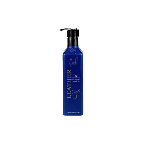 Nathalie Leather Oil är en läderolja som ger optimal vård till ditt läder! Läderoljan är berikad med ekologisk kokosolja som ger en mjukgörande effekt.