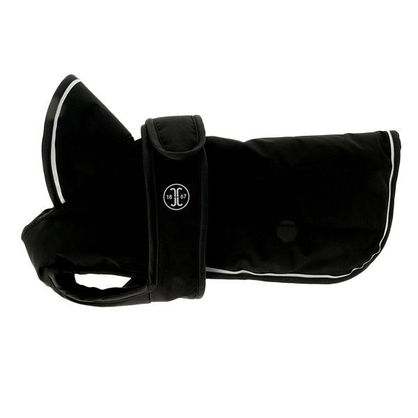 Jacson Sonja Hundtäcke är ett funktionellt och stilrent vinterhundtäcke som ger din hund optimal värme, komfort och skydd under kalla och blöta dagar!
