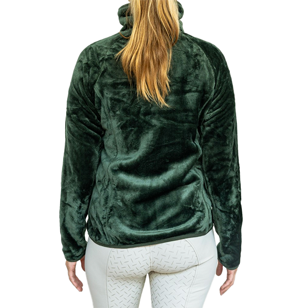 Jacson Dagmar Softpilejacka är en storfavorit från Jacson i mjuk softpile! Dagmar jackan är varm och skön för de kallare dagarna i stallet.