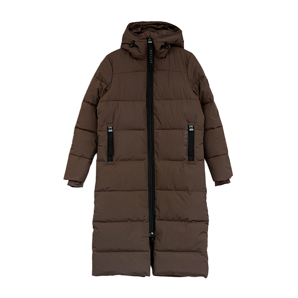 Jacson Sonja Kappa är en hellång och rak kappa med dunliknande syntetfyllning och vattenavvisande egenskaper som passar under höst, vinter och vår!