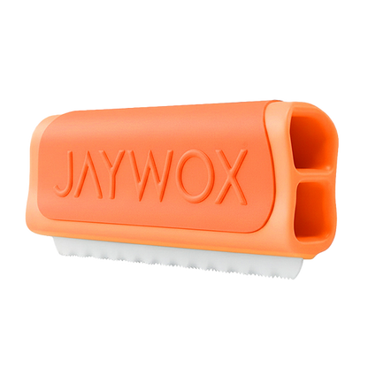 Jaywox Shedding Tool är utvecklad för att avlägsna lös päls, underull, mjäll och smuts samt för att stärka djurets naturliga egenskaper!