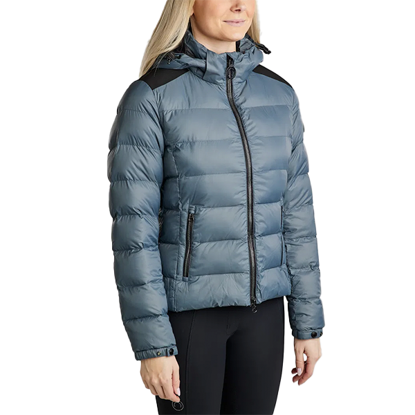 Montar Moathena Short Jacket är en del av Montars exklusiva refined kollektion som kombinerar elegant design med hög funktionalitet!