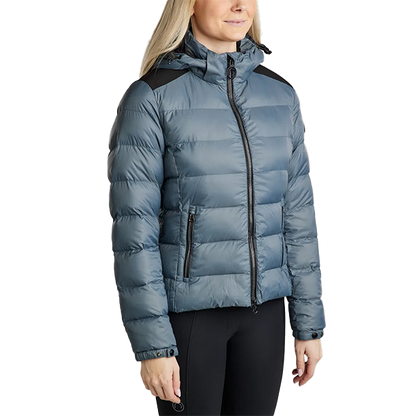 Montar Moathena Short Jacket är en del av Montars exklusiva refined kollektion som kombinerar elegant design med hög funktionalitet!