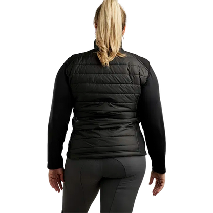 Montar Emma Quilt Bodywarmer Curve är perfekt för både ridning samt vardagsbruk och är ett måste för alla ryttare som vill kombinera funktion och mode!