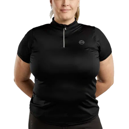 Montar Everly Kortärmad Polotröja Curve är en den perfekta pikétröjan för träning med korta ärmar som kombinerar stil och funktion på rätt sätt!