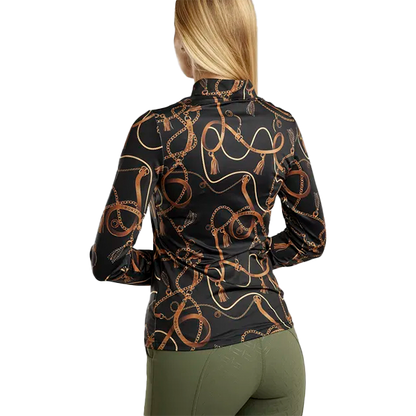 Montar Haily Långärmad Polotröja är en elegant och funktionell långärmad ridtröja som är designad för ryttare som vill kombinera mode med maximal komfort!