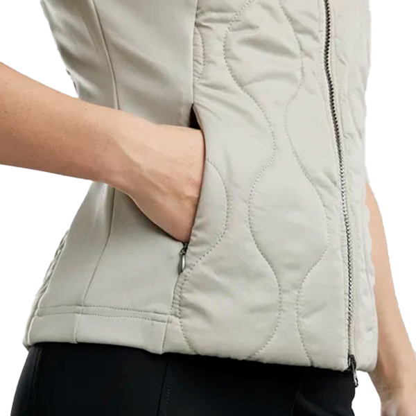Montar MoMary Bodywarmer är designad för ryttaren som söker en mångsidig och elegant väst som kombinerar stil, komfort och funktionalitet!
