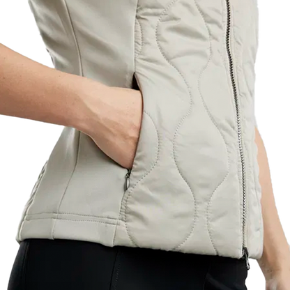 Montar MoMary Bodywarmer är designad för ryttaren som söker en mångsidig och elegant väst som kombinerar stil, komfort och funktionalitet!