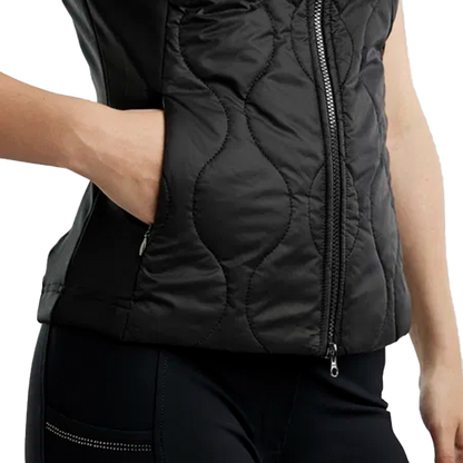 Montar MoMary Bodywarmer är designad för ryttaren som söker en mångsidig och elegant väst som kombinerar stil, komfort och funktionalitet!