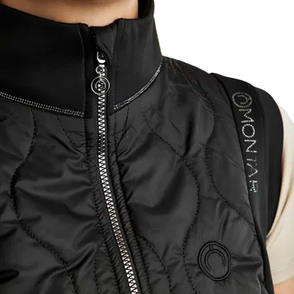 Montar MoMary Bodywarmer är designad för ryttaren som söker en mångsidig och elegant väst som kombinerar stil, komfort och funktionalitet!