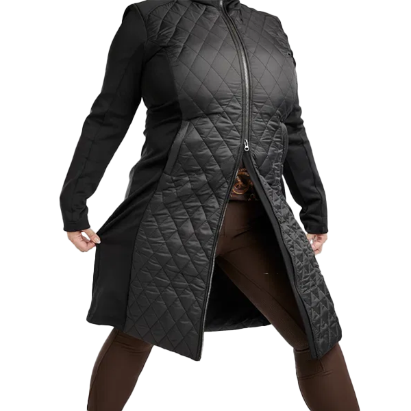 Montar MoQuinn Hybrid Jacket Curve är en lång quiltad jacka som är designad för både stallarbete och ridning! Optimal komfort i alla väderförhållanden!