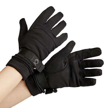 Montar Softshell Vinterhandskar håller händerna varma och bekväma under hela vintersäsongen! Handskarna har en touchfunktion på tummen och pekfingret. 