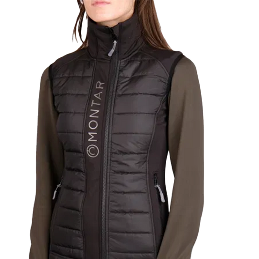 Montar Emma Quilt Bodywarmer är perfekt för både ridning samt vardagsbruk och är ett måste för alla ryttare som vill kombinera funktion och mode!