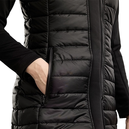 Montar Emma Jacka är en lång version av vår bästsäljare Emma Quilt jackan, som är en elegant och funktionell ridjacka som kombinerar stil och komfort!