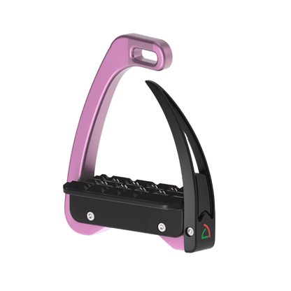 Safe Riding S-Mini Stigbyglar förbättrar både din säkerhet och stil under ridturen med sitt innovativa frigöringssystem och traditionella design!